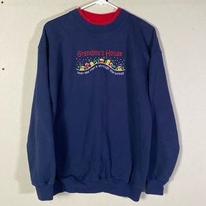 Double collar holiday crewneck sweatshirt grandmas house women’s size large